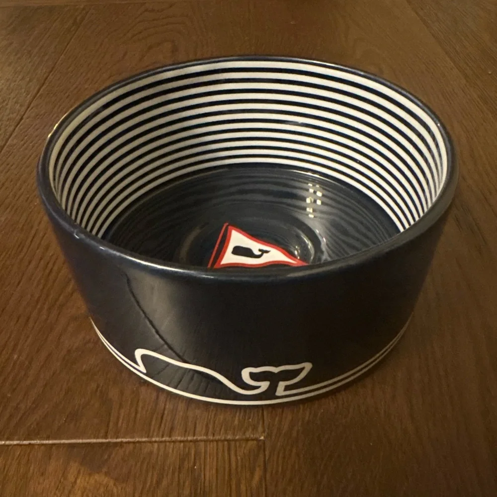 Vineyard Vines Navy and White Dog Bowl